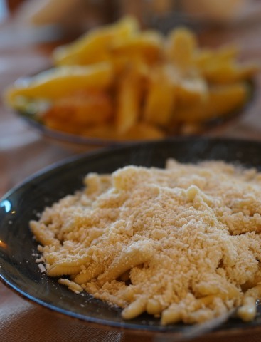 Σκιουφικτά με ανθότυρο